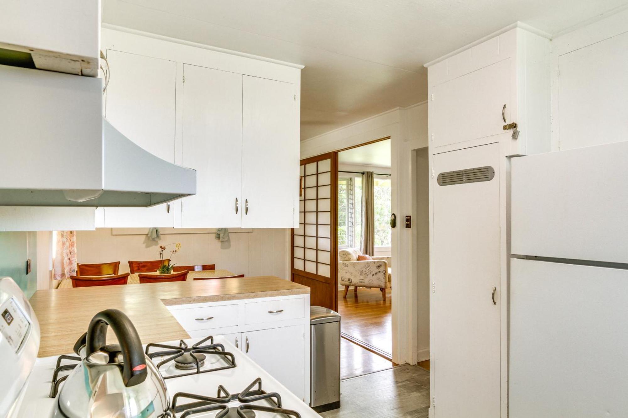 Charming Historic Hilo House Minutes To Beach! Exteriör bild